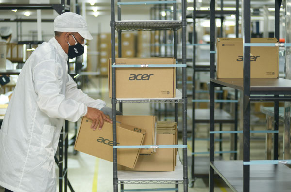Acer Manufacturing Indonesia Adopsi AI Tidak Kurangi Pegawai