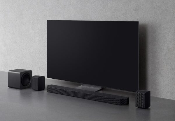Soundbar Samsung Tipe HW-Q990F Usung Audio Rumah ke Level Lebih Tinggi