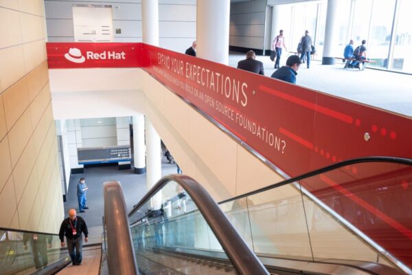 Red Hat Dukung Penerapan Bare-Metal di Google dan Oracle Cloud Infrastructure
